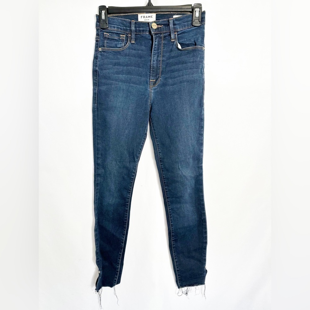 Frame Ali High Rise Cigarette Distressed Bottom